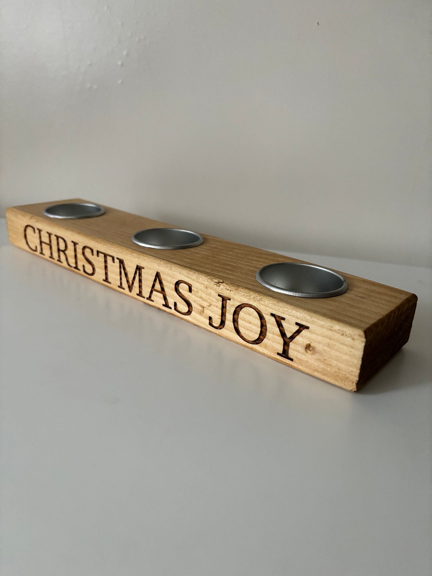 Christmas Tea Light Holder in Medium Brown